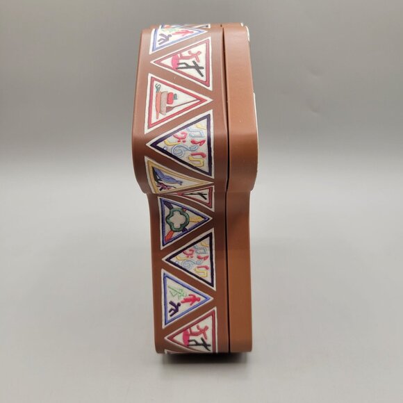 Brownie Girl Scouts of America Commemorative Keepsake Tin Box - Picture 4 of 7